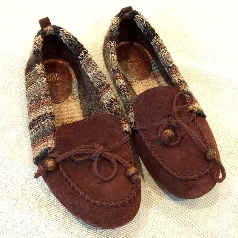The Sak Ladies Crocheted w/Suede Moccasins Size:6.5 Color: Brown, Gray